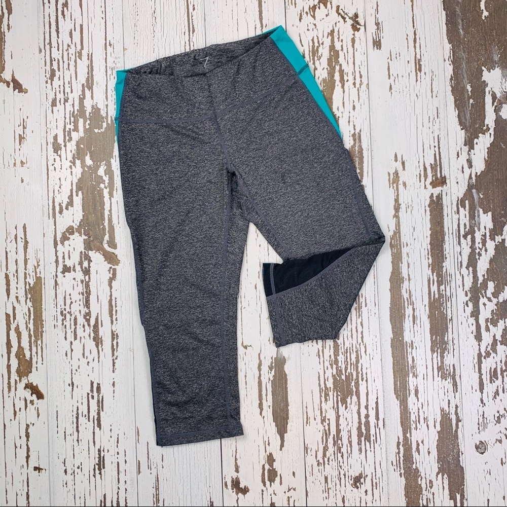 By Zella Crop Activewear Leggings